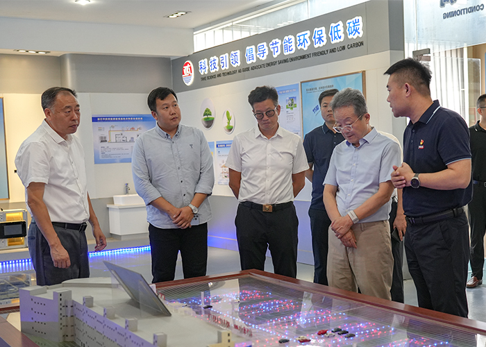 中國工業(yè)節(jié)能與清潔生產(chǎn)協(xié)會(huì)節(jié)水與水處理分會(huì)領(lǐng)導(dǎo)蒞臨亞太集團(tuán)參觀考察